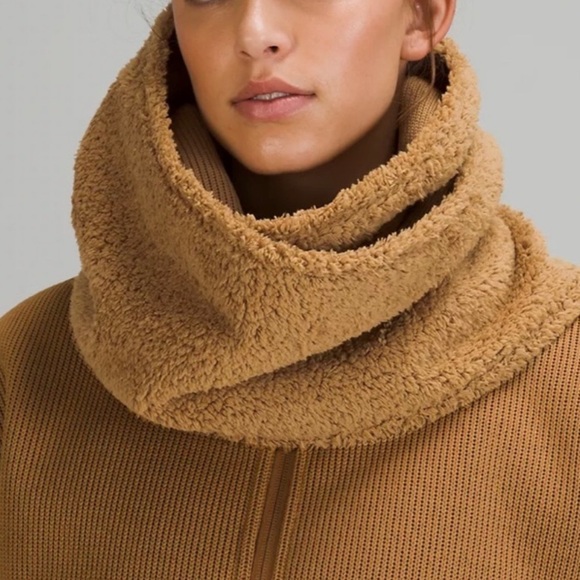 LULULEMON Customizable Snap Skinny Fleece Scarf OS Camel Brown Gorpcore Casual - Picture 10 of 16